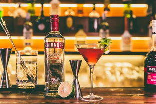 浅醉微醺，今夜之酒是青春的味道 饮料与茶叶批发的时光印记