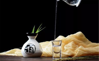 冬至饮酒 暖身寄情，蕴藏古老时节的醇厚寓意